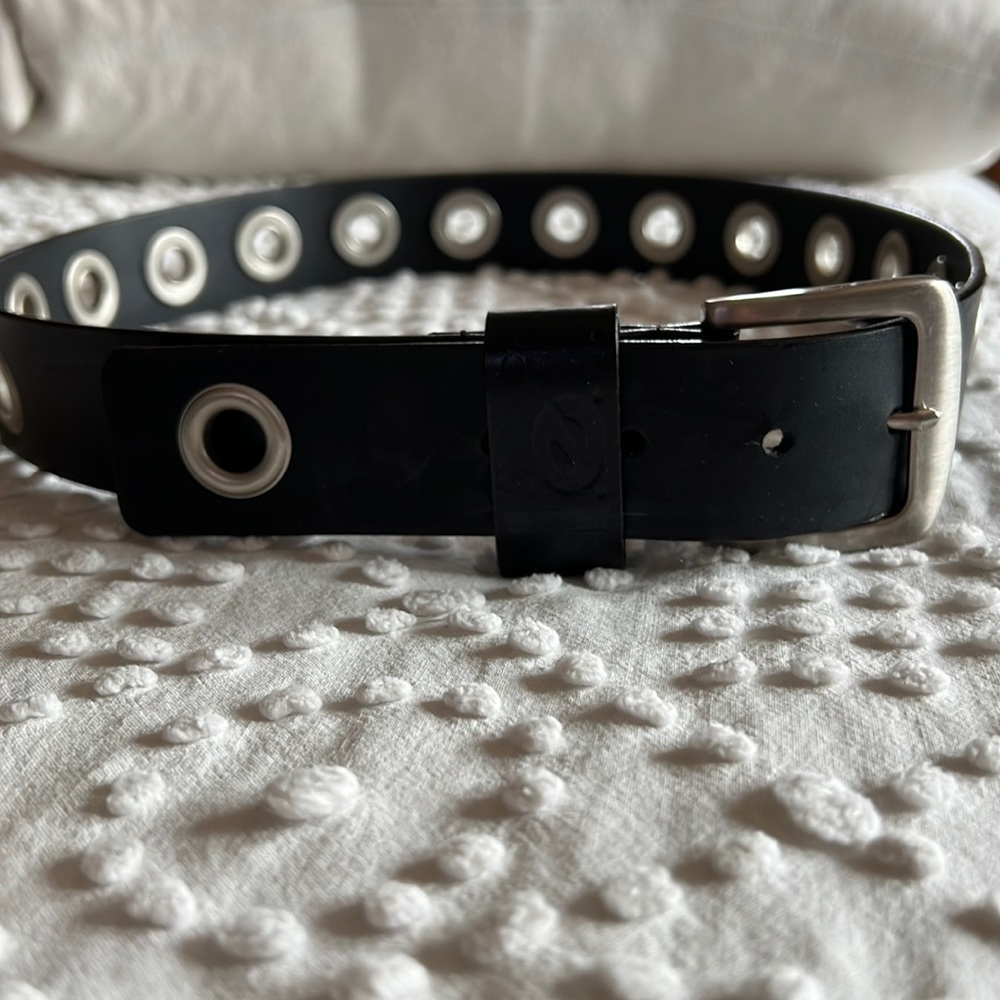 lei Black real Leather Grommet Belt with Silver Hardware